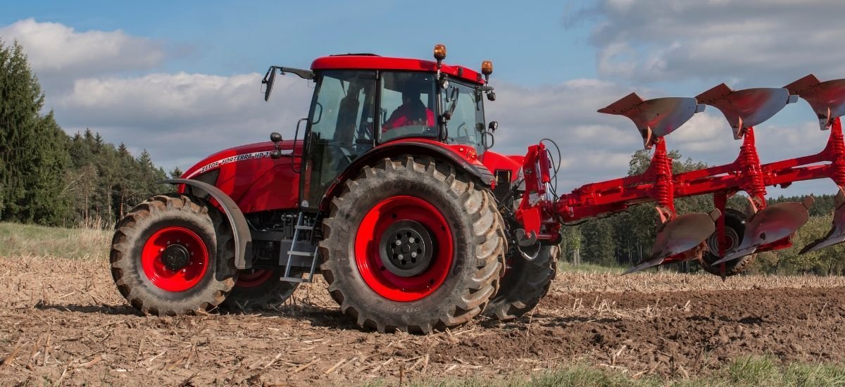 Ziemniaki, kukurydza, krowy – ZETOR odważy się na wszystko